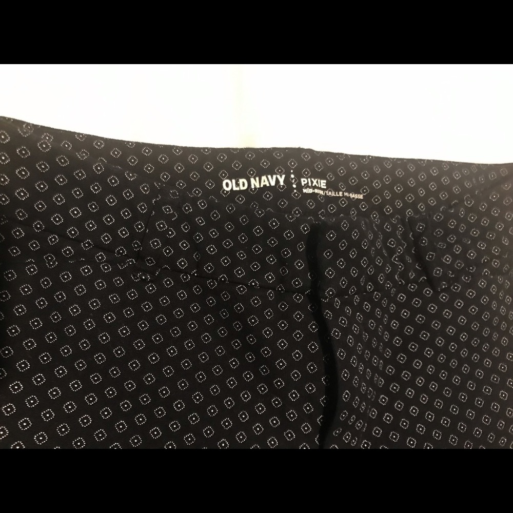 Old Navy pixie pants - Picture 2 of 5